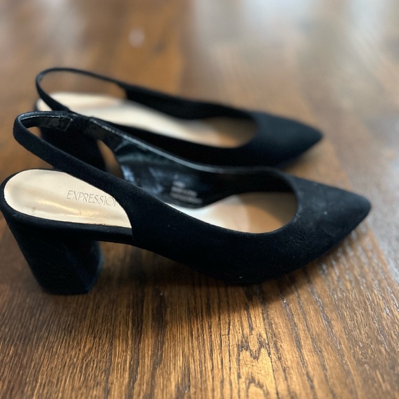 Black slingback pumps
Good conditions - Picture 4 of 6